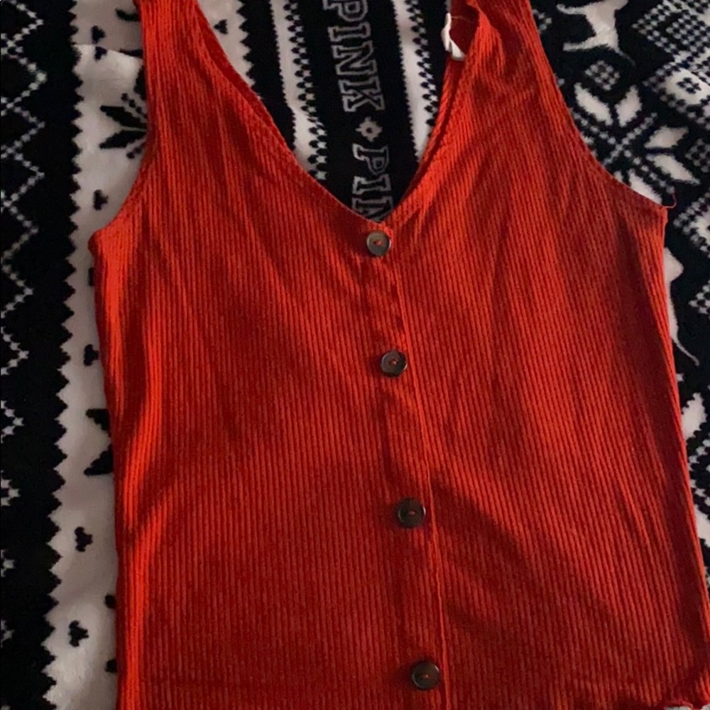 Red cami